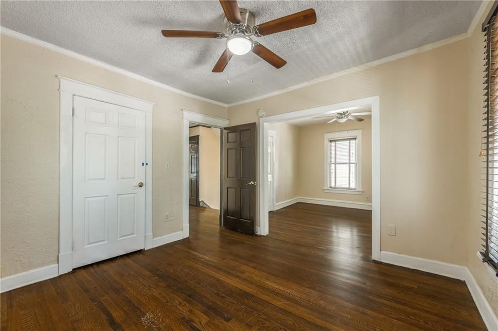3810 Wyandotte Street — photo 20