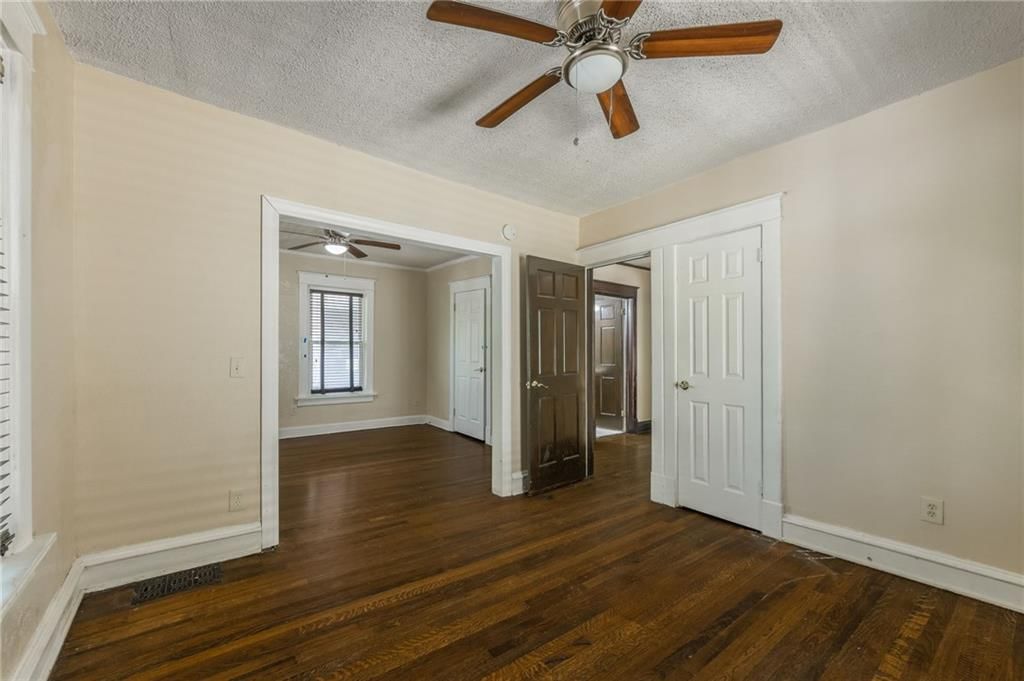 3810 Wyandotte Street — photo 22