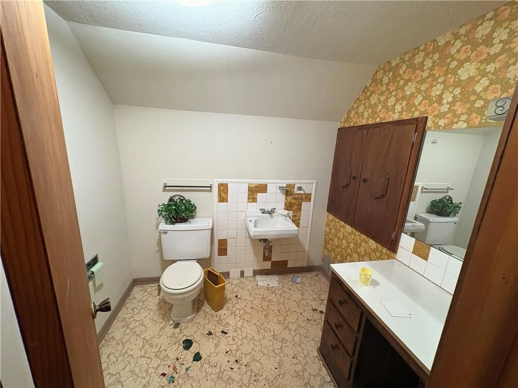 8306-8310 McCormack Drive — photo 17