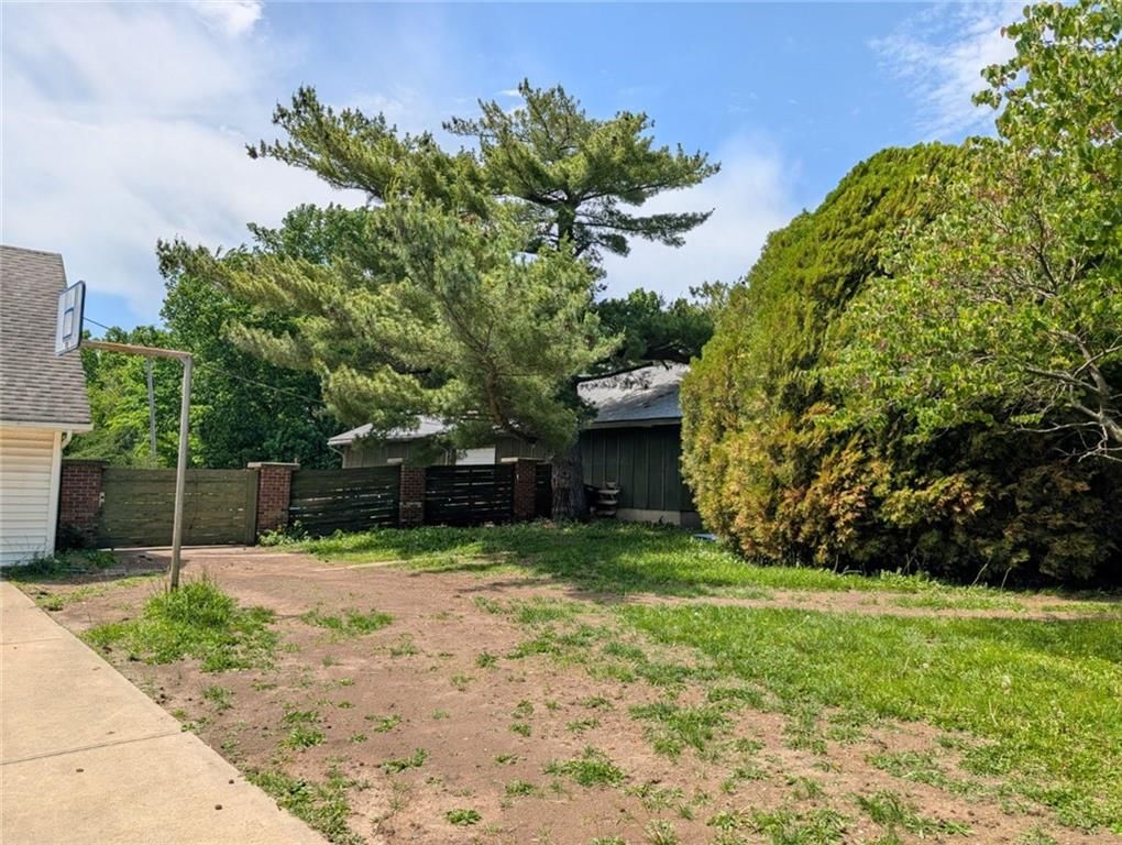 8306-8310 McCormack Drive — photo 40