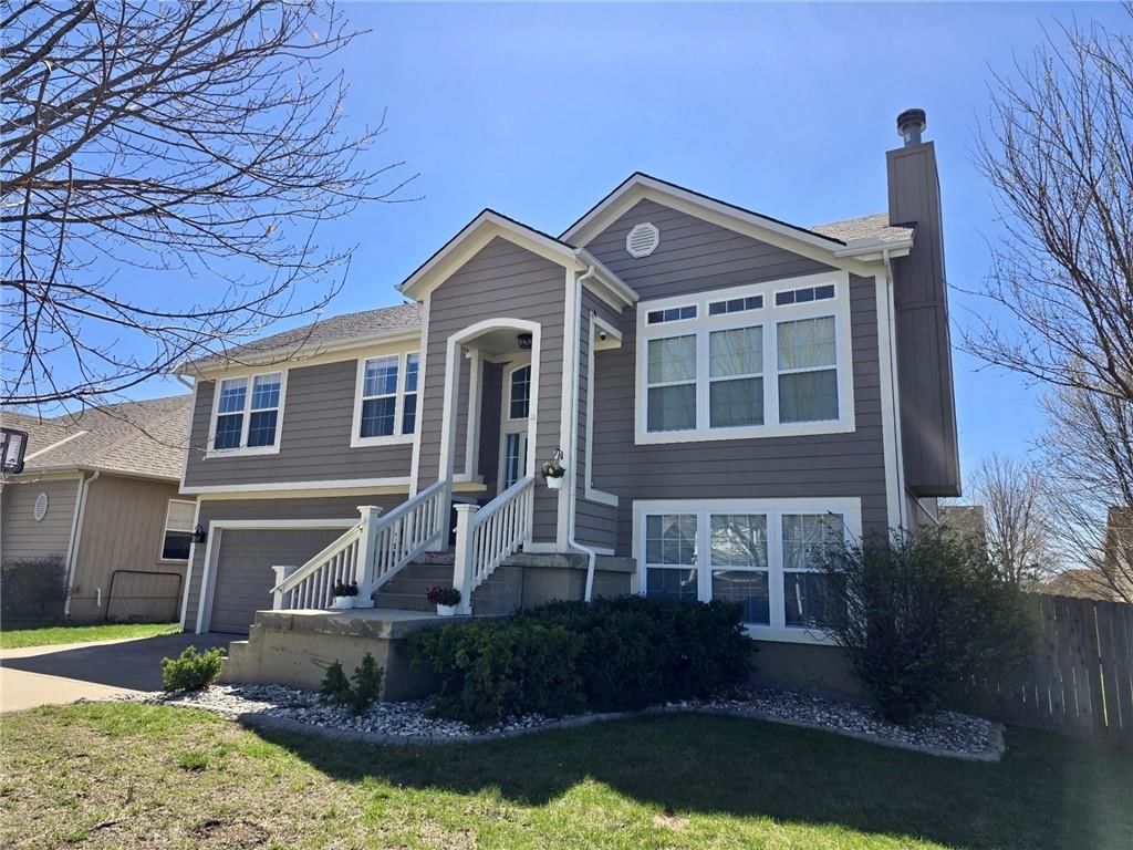 9 Westwood Circle — photo 2