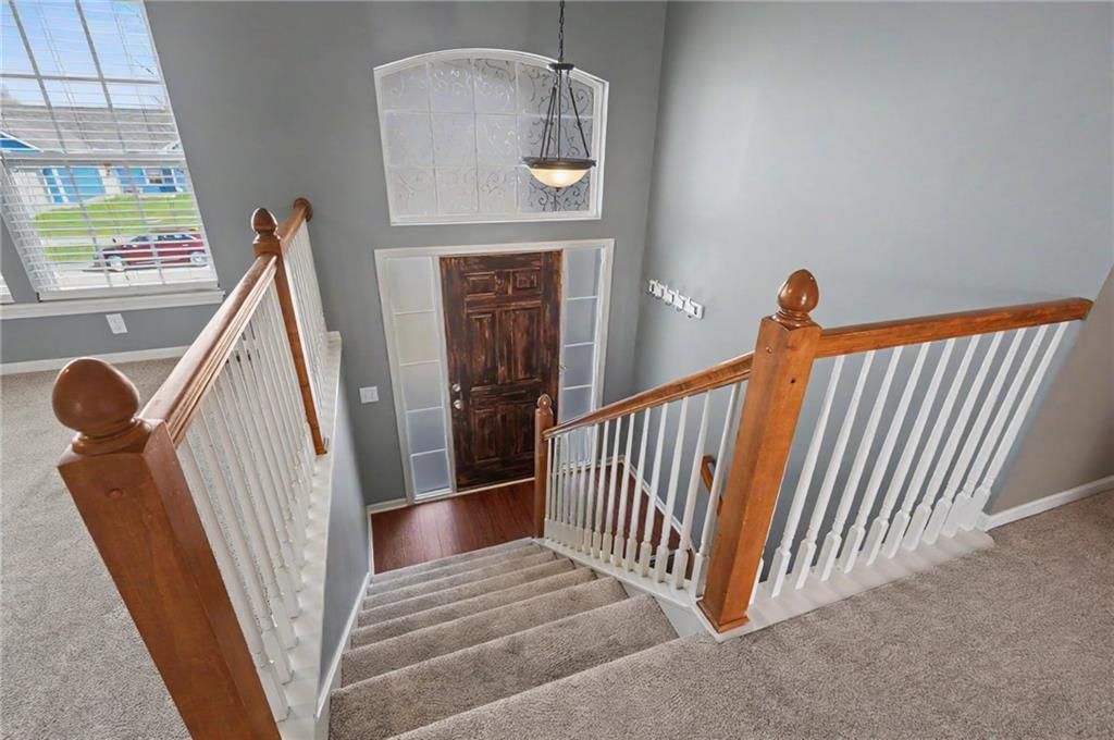 9 Westwood Circle — photo 4