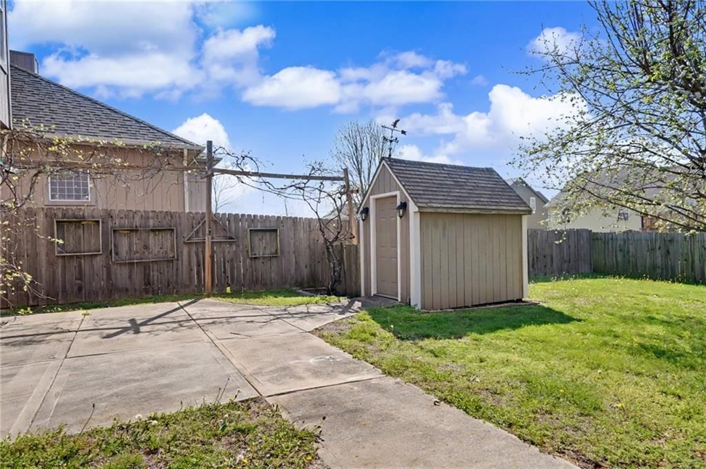 9 Westwood Circle — photo 37