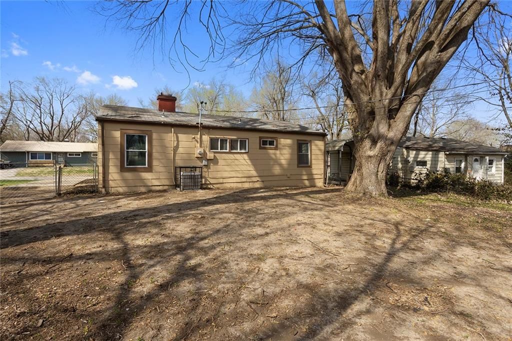 7905 E 112th Street — photo 19