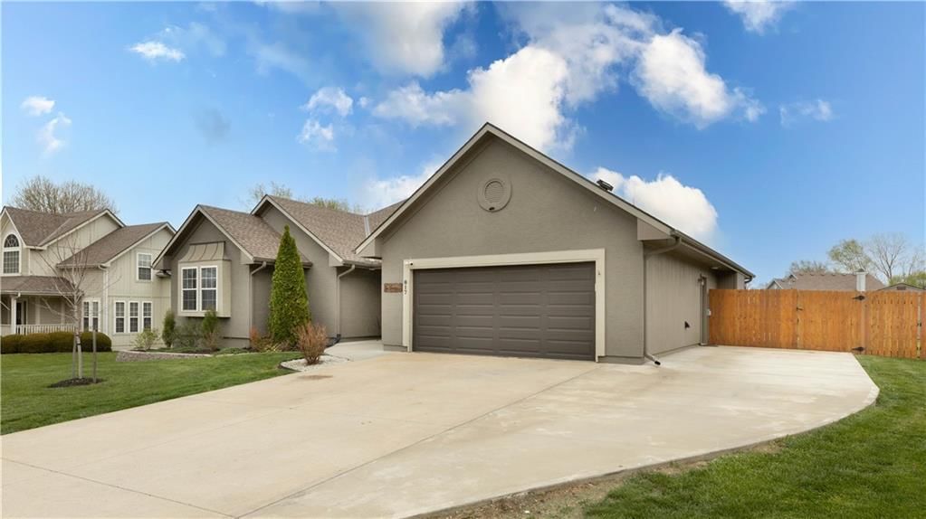 817 S Bridle Trail Lane — photo 2