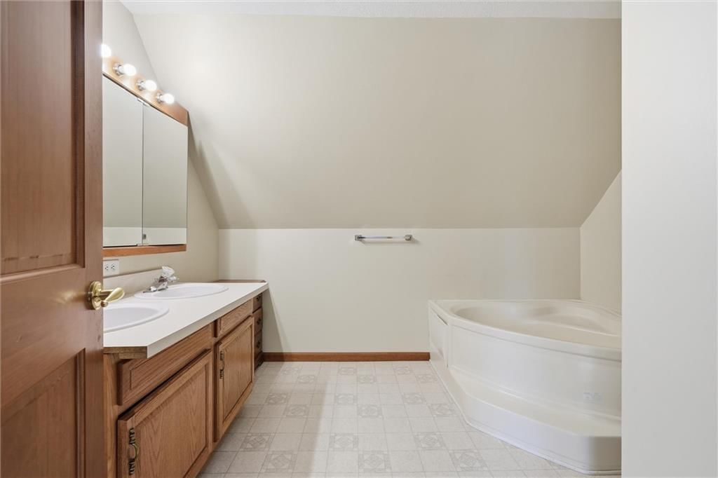 612 17th Street — photo 35