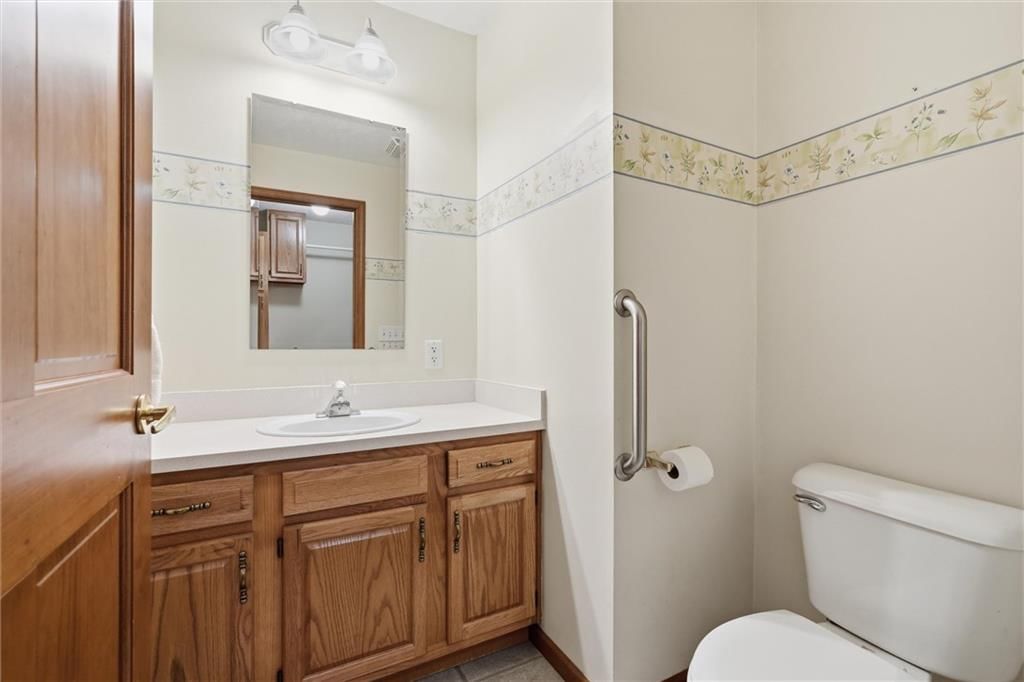 612 17th Street — photo 37