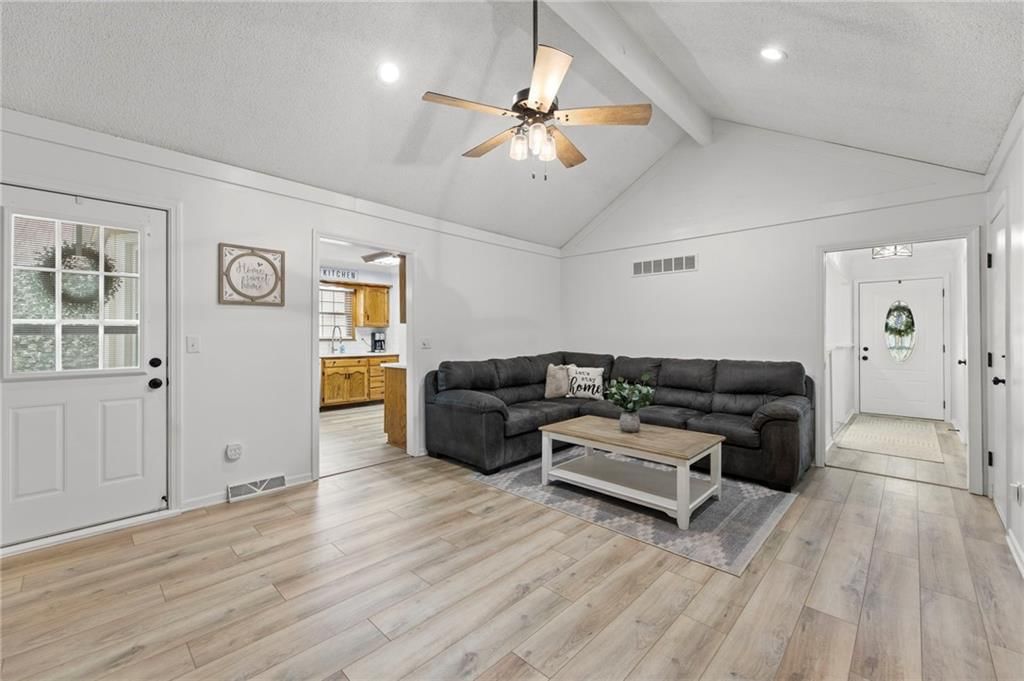1210 Dunwich Drive — photo 9