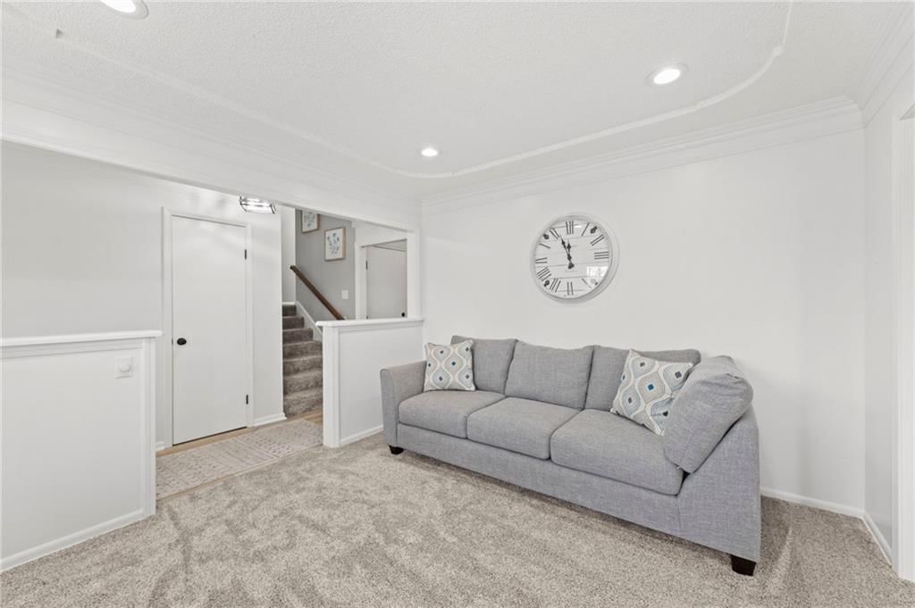 1210 Dunwich Drive — photo 10