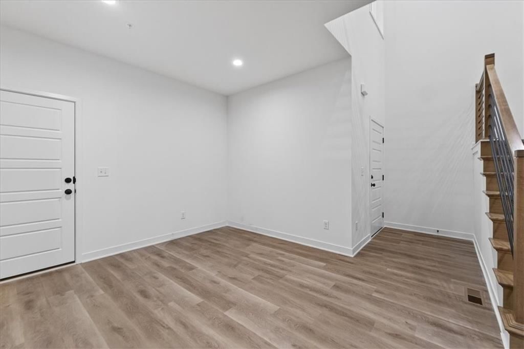 9328 Freedom Street — photo 6