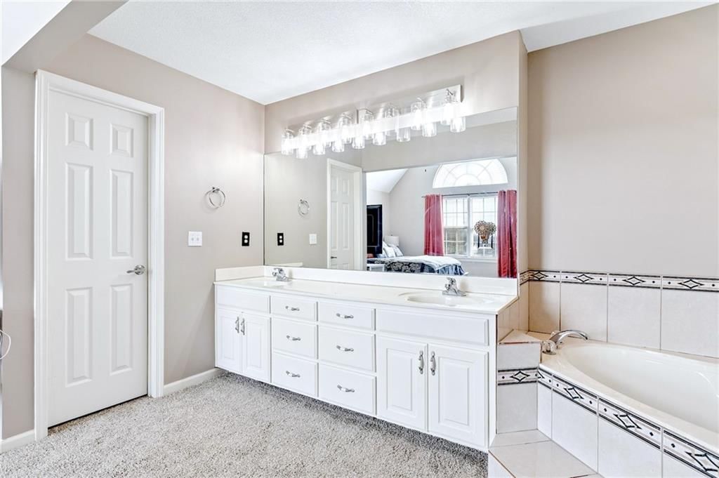 502 Santa Fe Court — photo 13