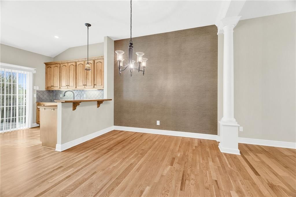15715 W 62nd Street — photo 4