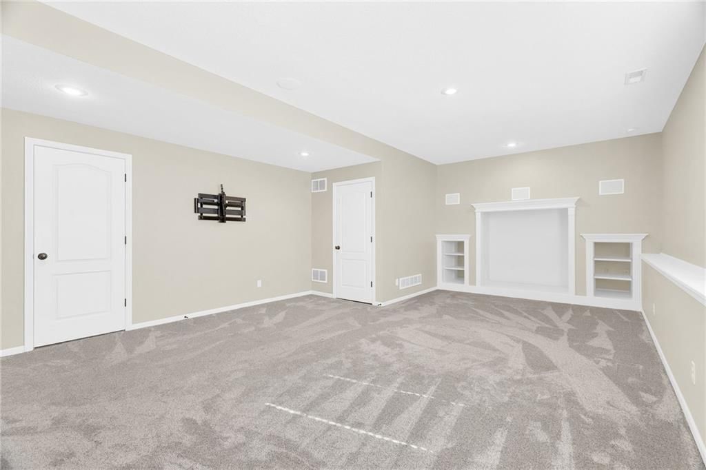 15715 W 62nd Street — photo 17