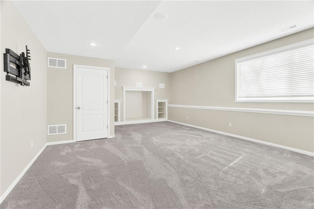 15715 W 62nd Street — photo 18