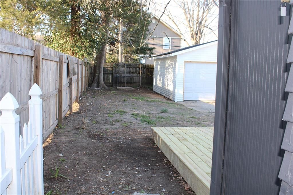 2244 E 69th Street — photo 14