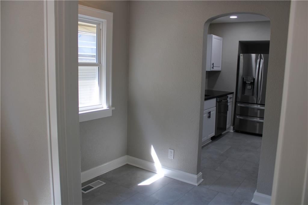 2244 E 69th Street — photo 26