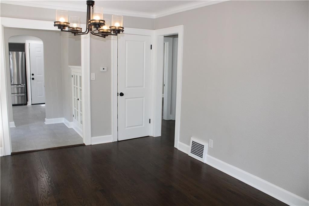 2244 E 69th Street — photo 31