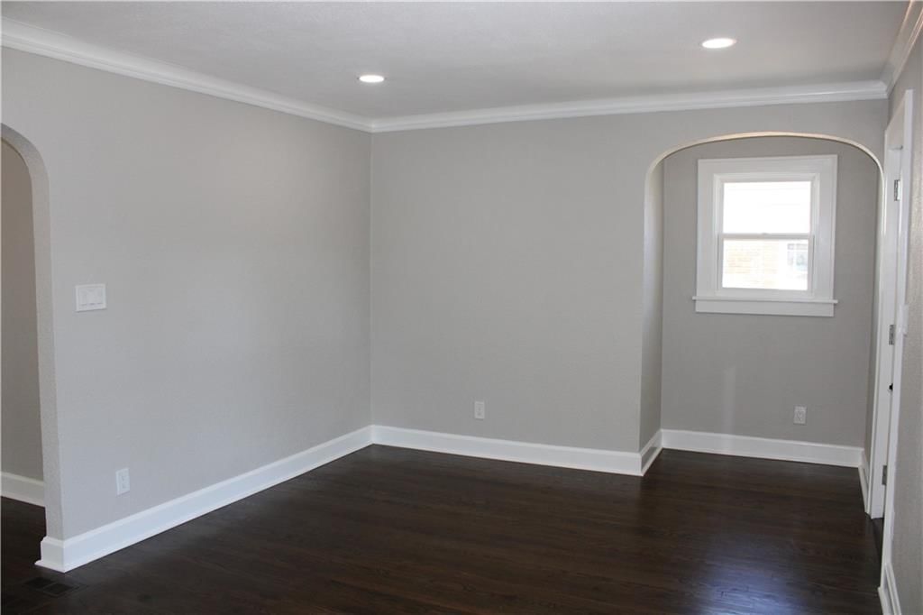 2244 E 69th Street — photo 36