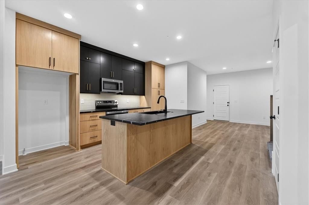 9326 Freedom Street — photo 9