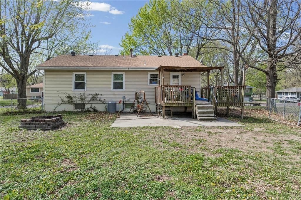 1405 S Vine Street — photo 3