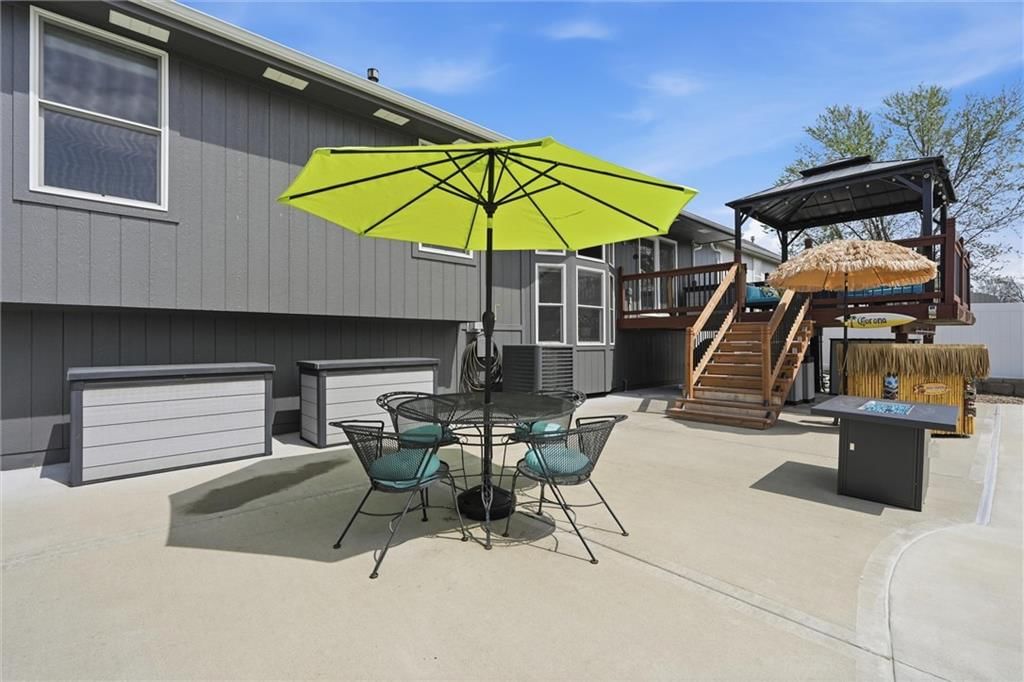 1107 NW Long Drive — photo 22
