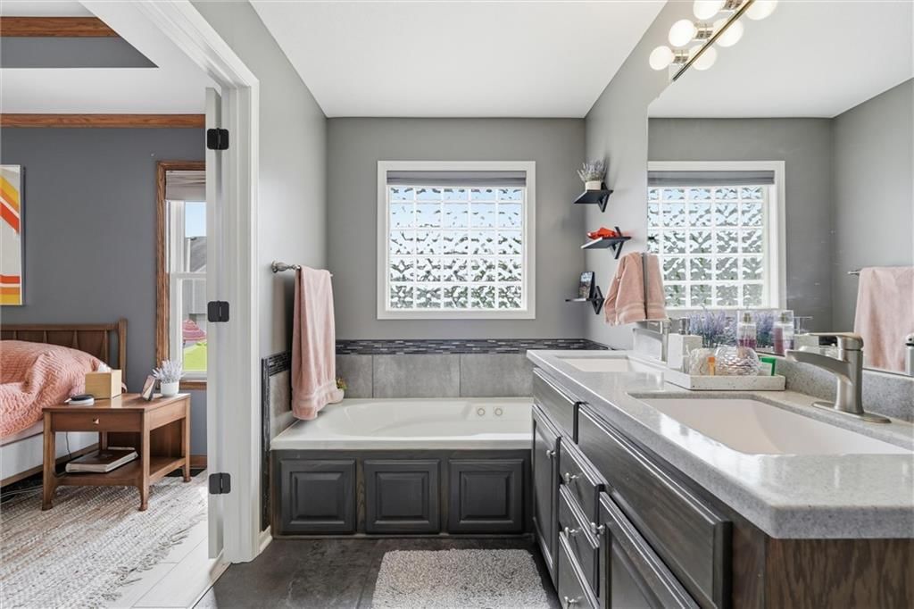 1107 NW Long Drive — photo 30