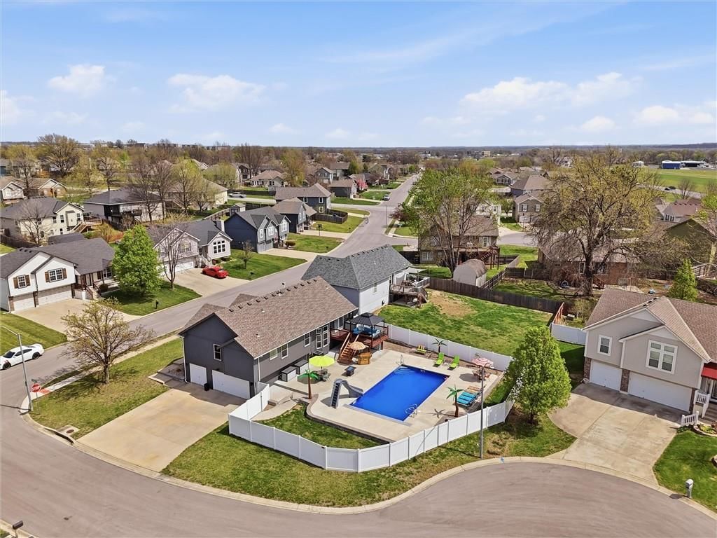 1107 NW Long Drive — photo 44