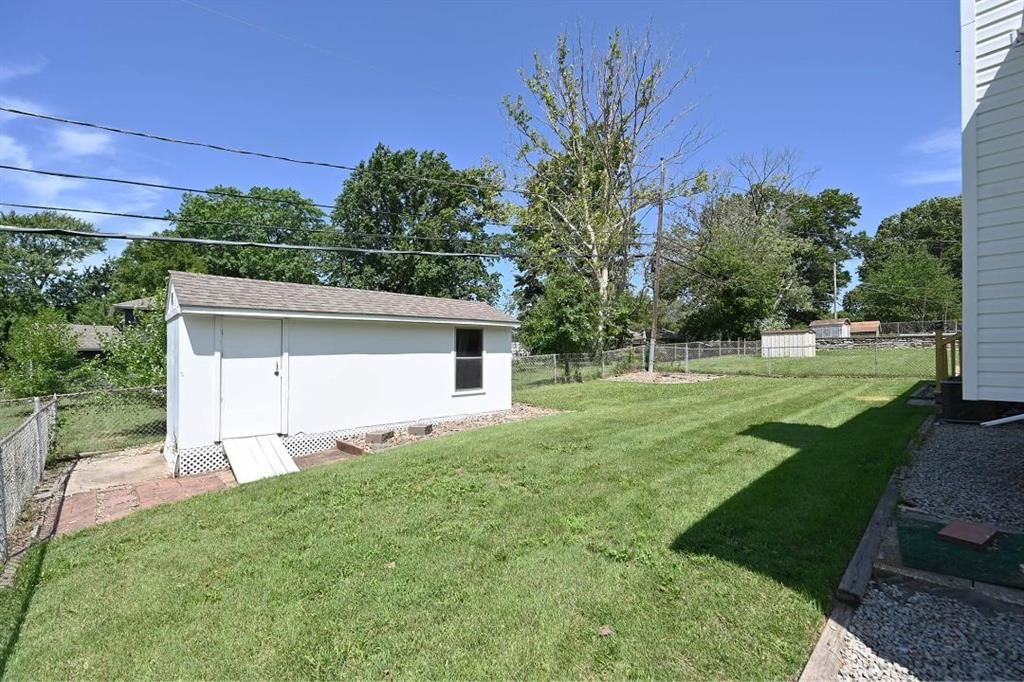 5014 N CYPRESS Avenue — photo 10