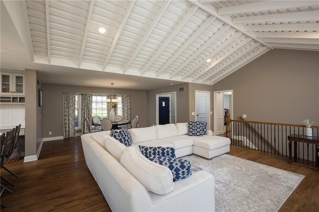 3607 E Colony Square — photo 11