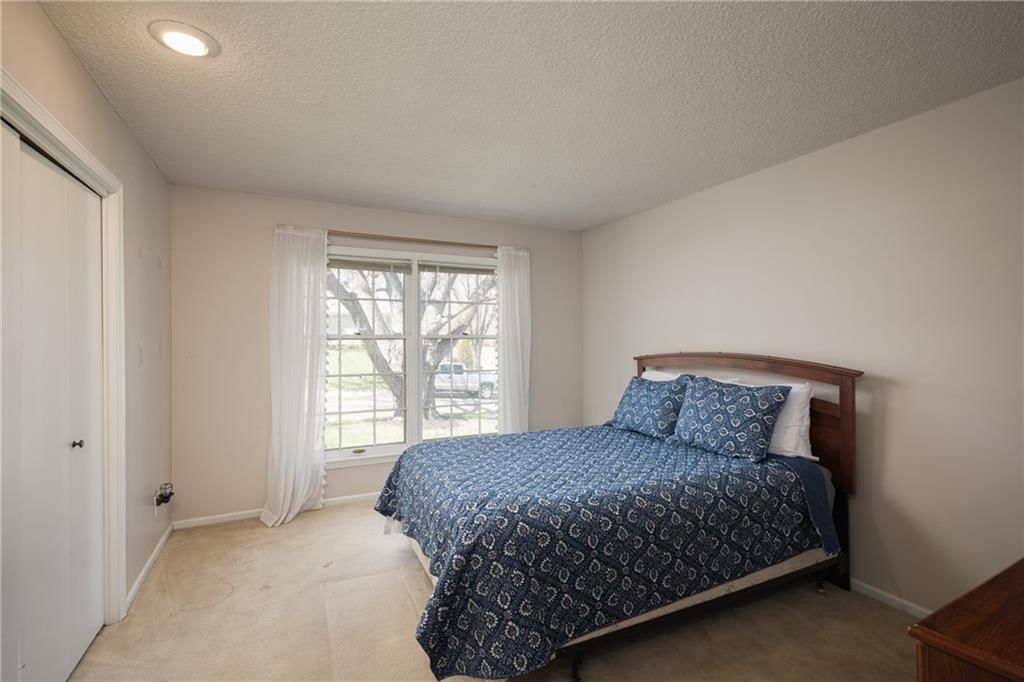 3607 E Colony Square — photo 23