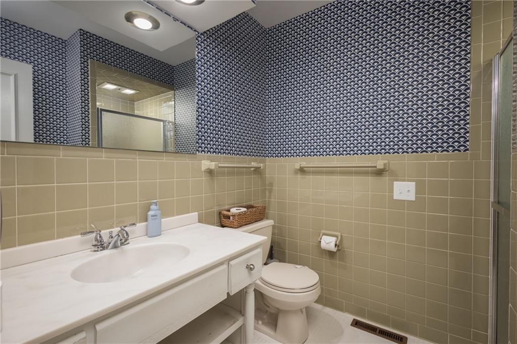 3607 E Colony Square — photo 26