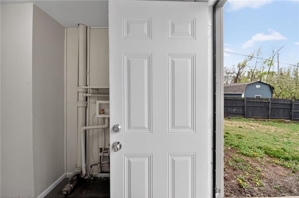 1720 S Hardy Avenue — photo 5