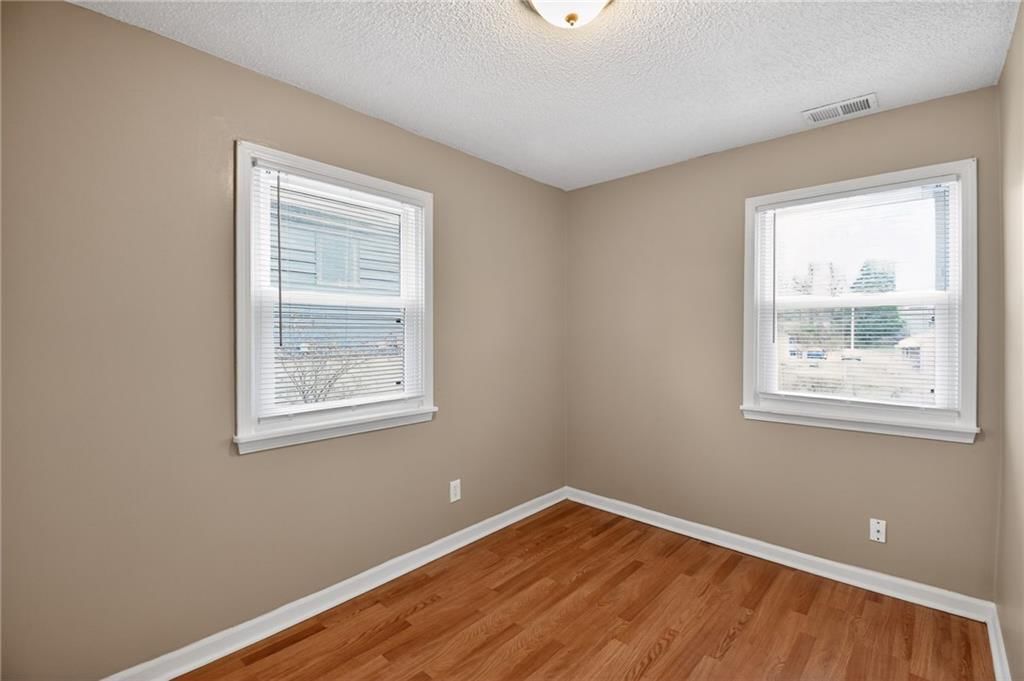 1720 S Hardy Avenue — photo 9