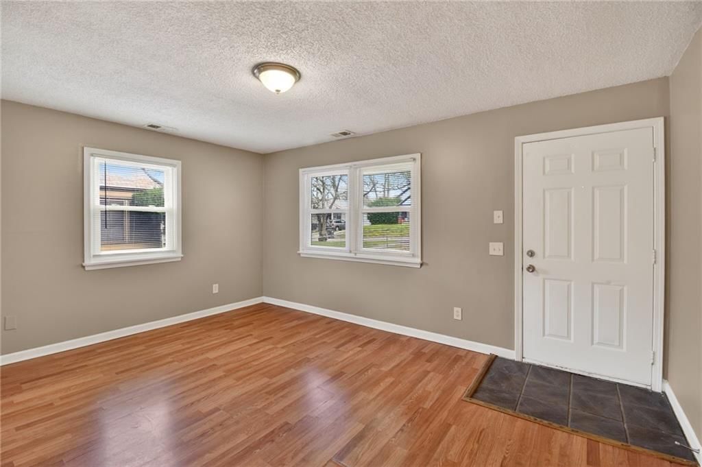 1720 S Hardy Avenue — photo 11