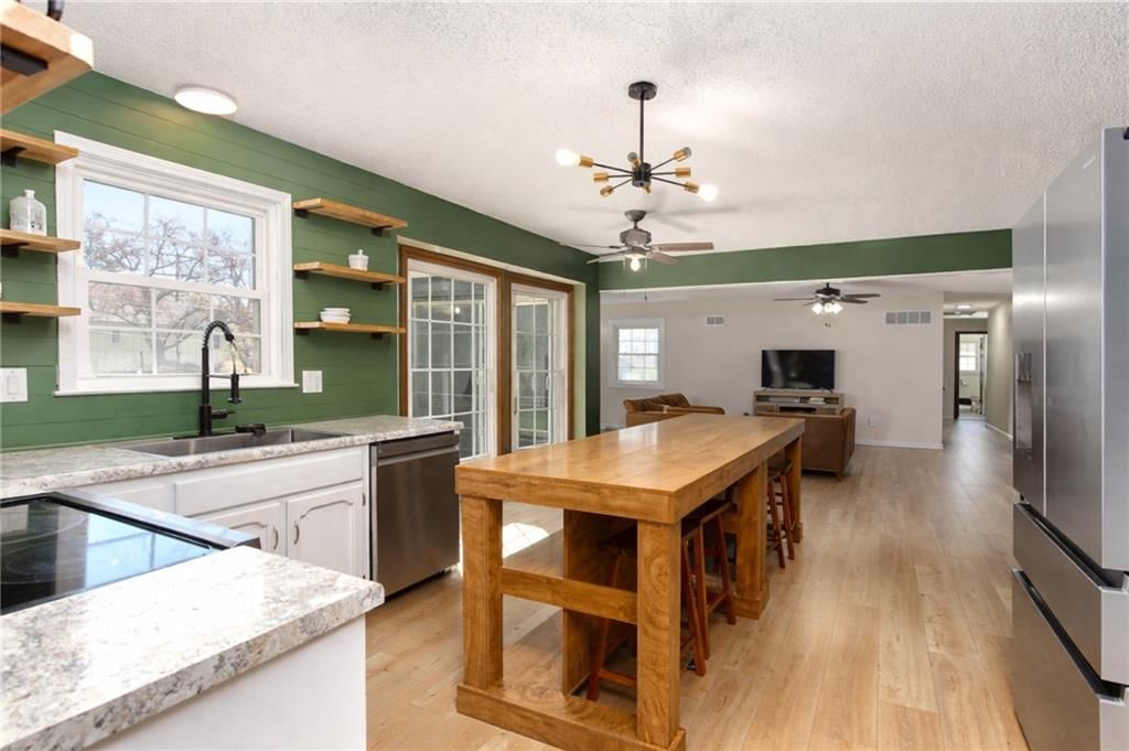 5219 Pleasant Avenue — photo 3