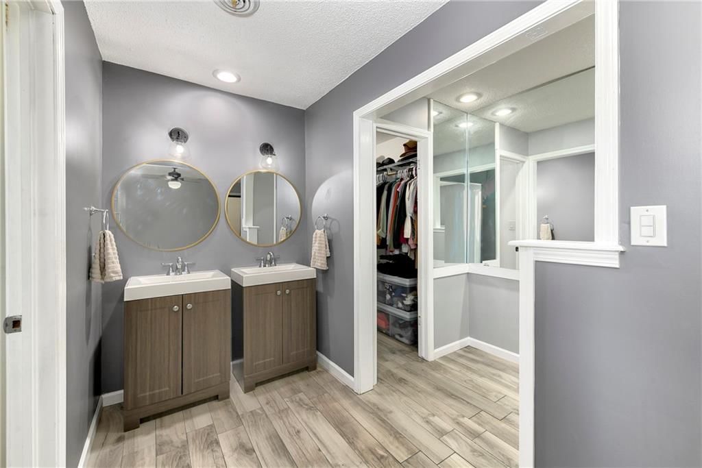 5219 Pleasant Avenue — photo 15