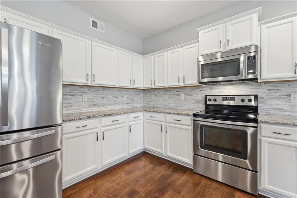23706 W 88th Terrace — photo 6
