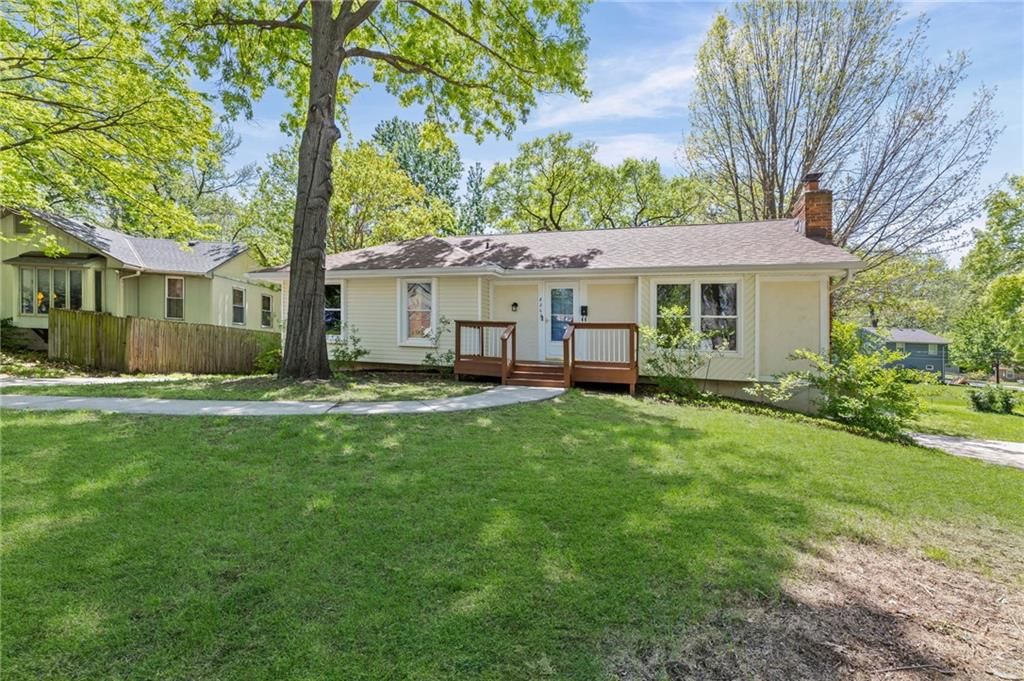 8205 W 57th Terrace — photo 3
