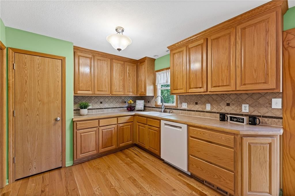 8205 W 57th Terrace — photo 15