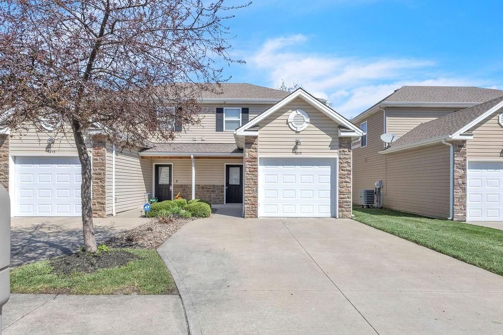 5215 Amy Court — photo 1
