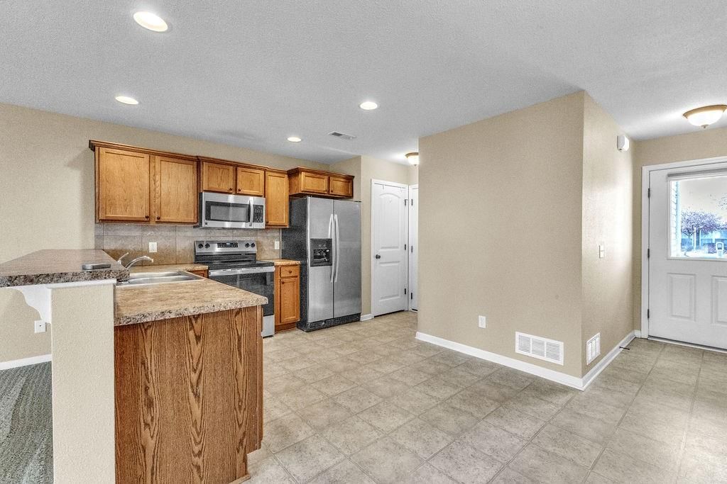 5215 Amy Court — photo 5
