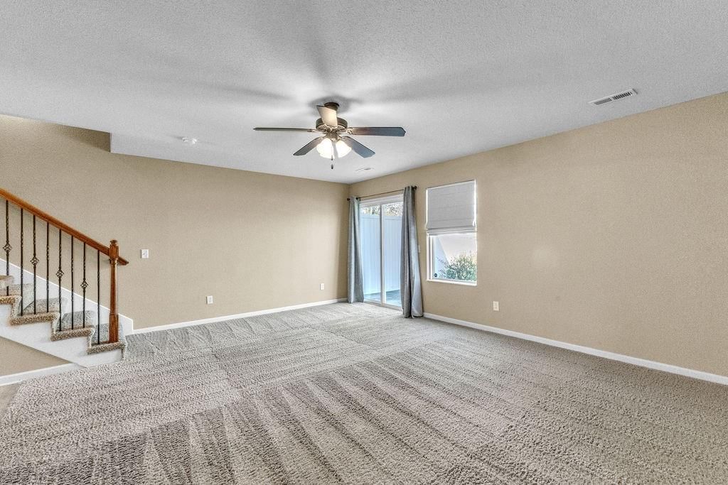 5215 Amy Court — photo 9