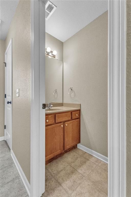 5215 Amy Court — photo 12
