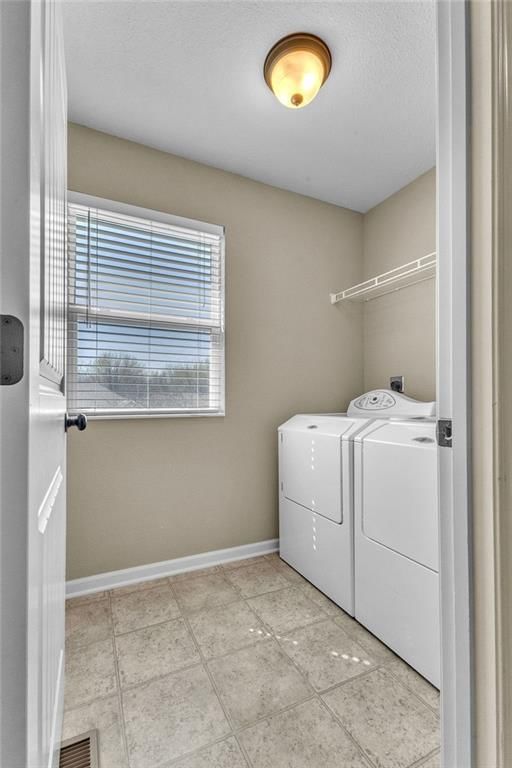 5215 Amy Court — photo 13