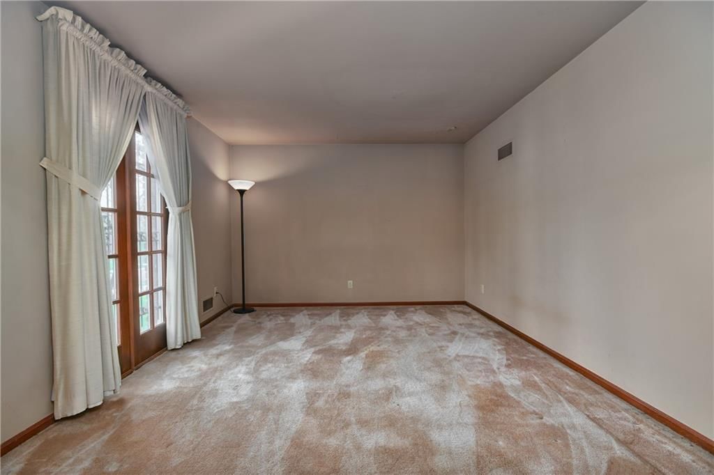 10915 W 100th Terrace — photo 4
