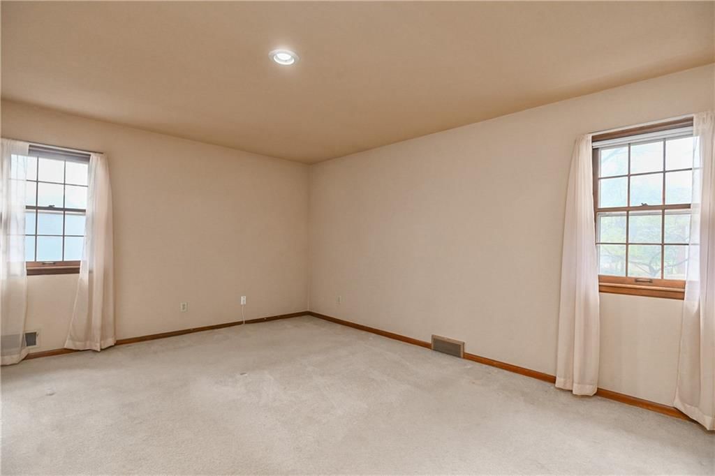 10915 W 100th Terrace — photo 15