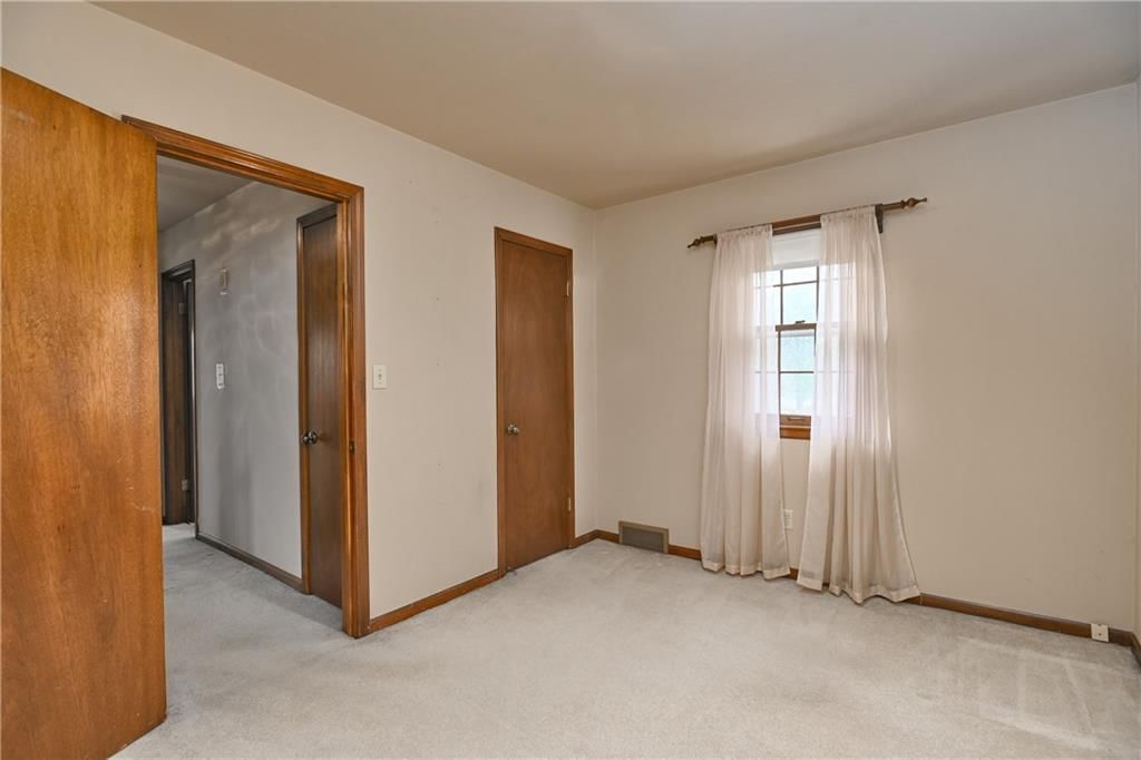 10915 W 100th Terrace — photo 21