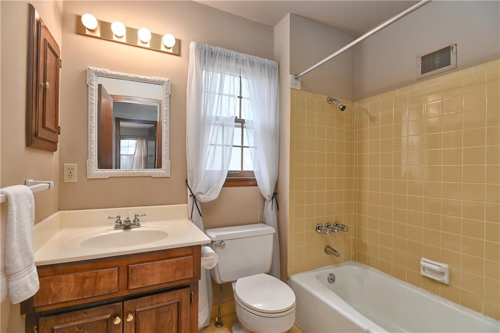 10915 W 100th Terrace — photo 22