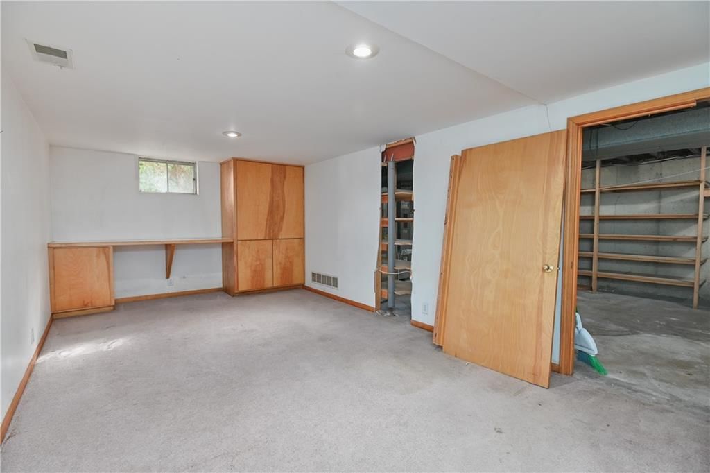 10915 W 100th Terrace — photo 23