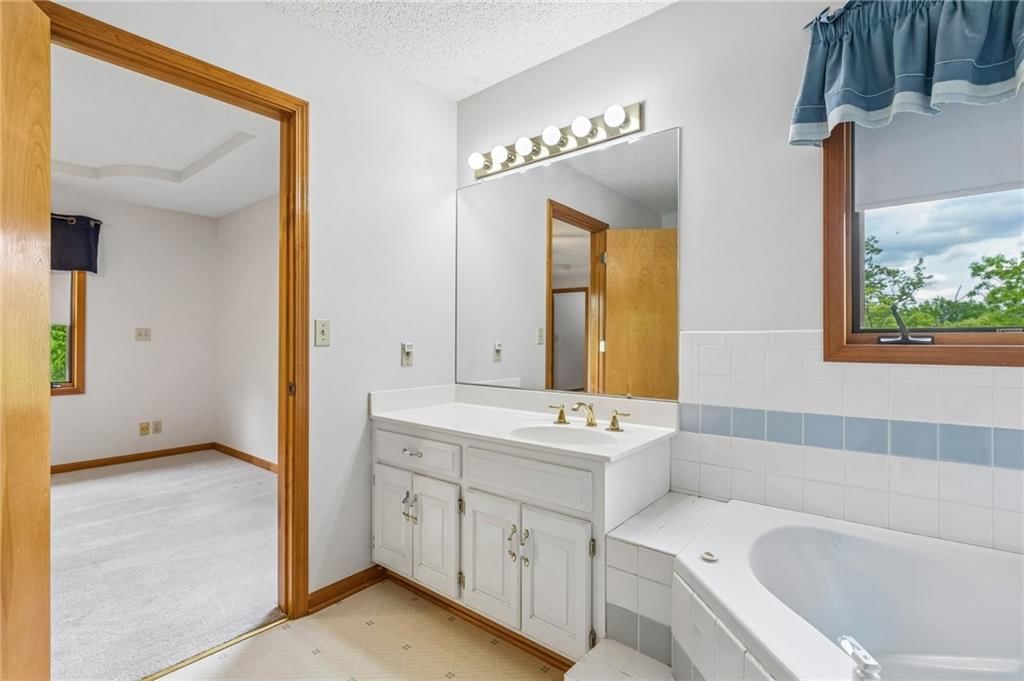12400 E Bannister Road — photo 28